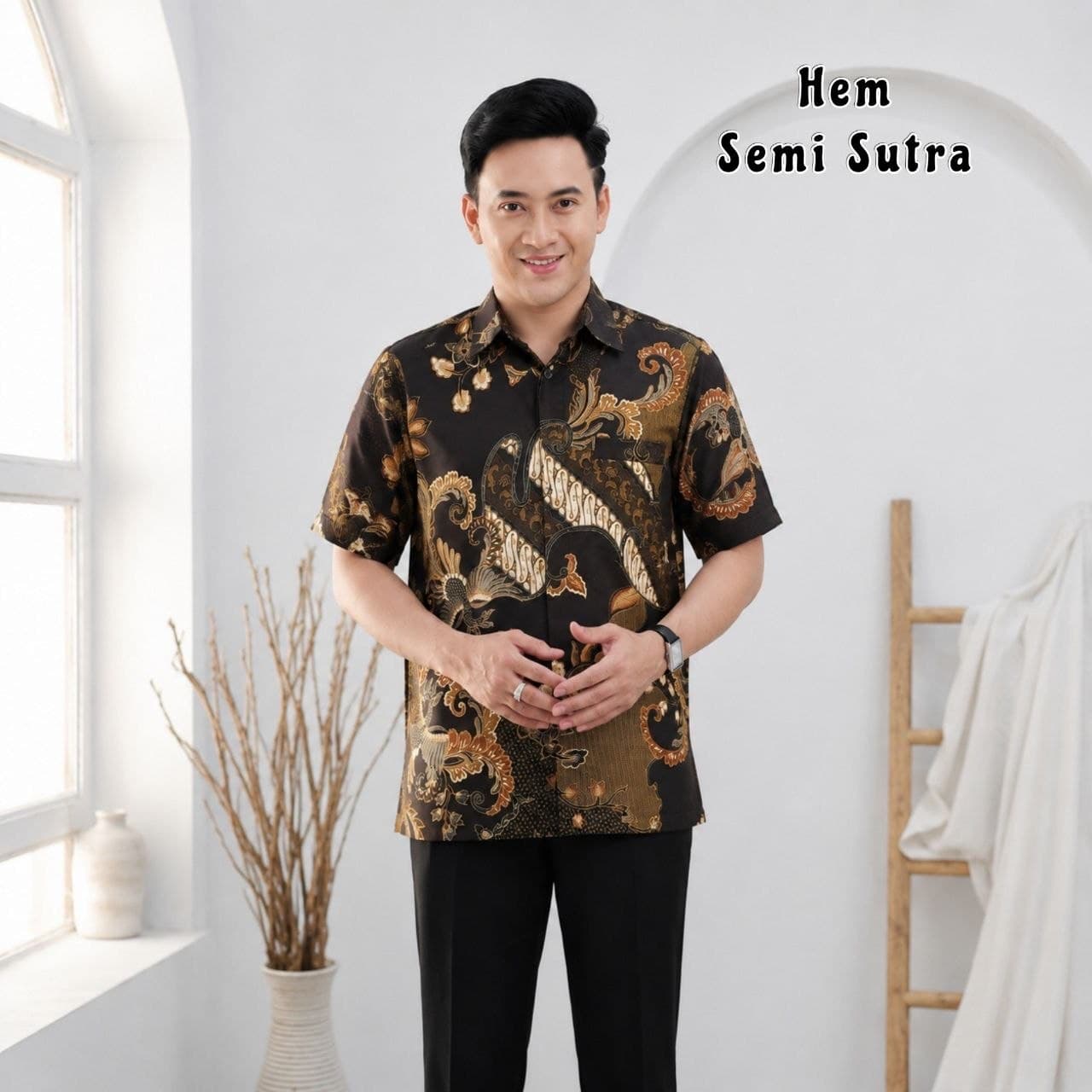 Kemeja Batik Lengan Pendek Silk Semi Sutra